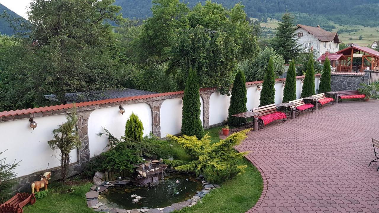 Pensiunea Casa Zarnesteana Hotel Zarnesti Luaran gambar